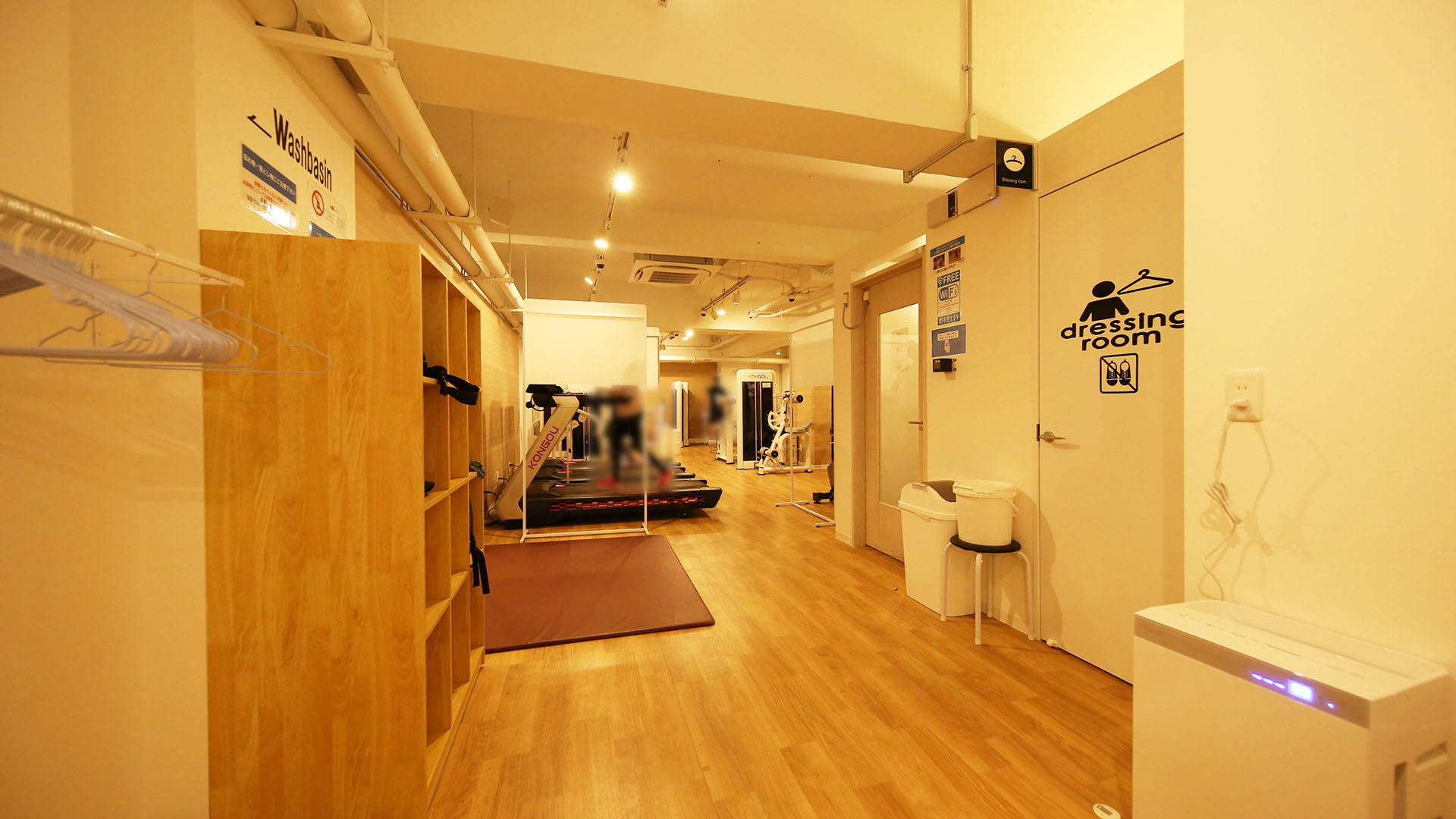 成増店の店舗内観01