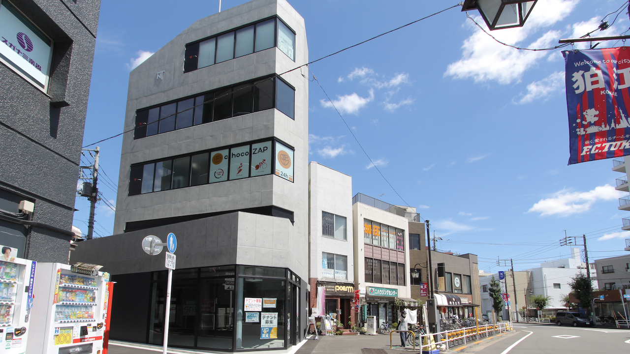 狛江店の外観01