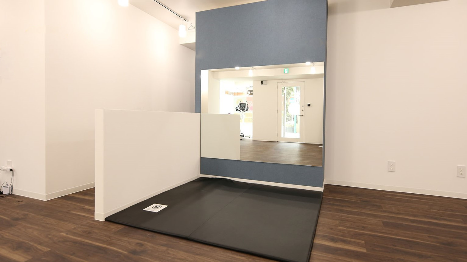 武蔵関店のストレッチスペース01