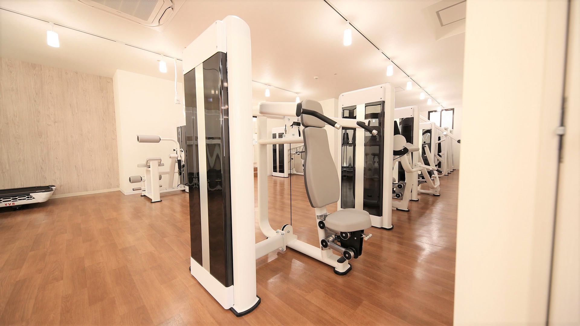 蕨店のショルダープレス01