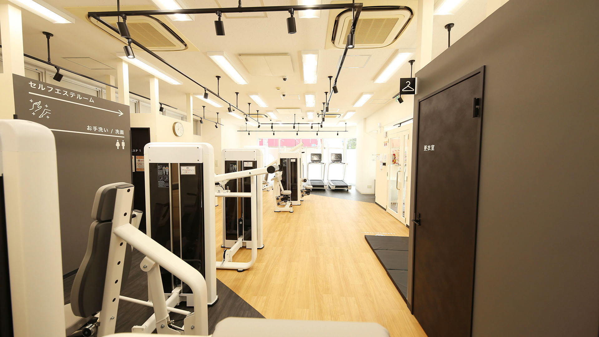 馬喰横山店の店舗内観01